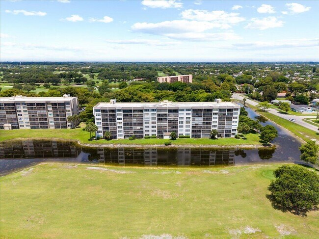 Building Photo - 3100 W Rolling Hills Cir
