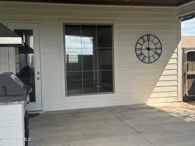 Building Photo - 216 Golden Cypress Dr