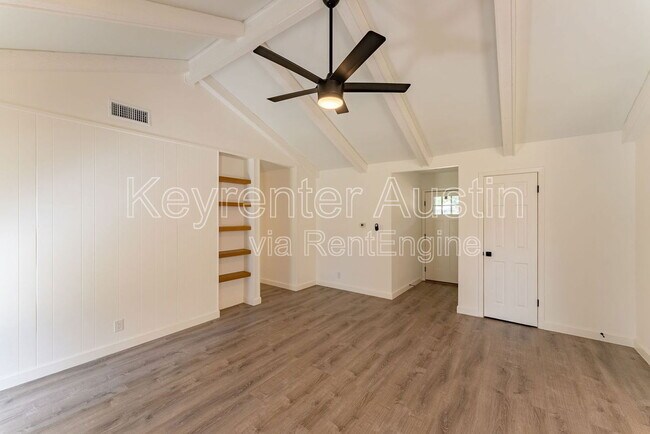 Building Photo - 9409 Meadow Vale