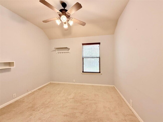 Building Photo - 312 Middle Ground Cove