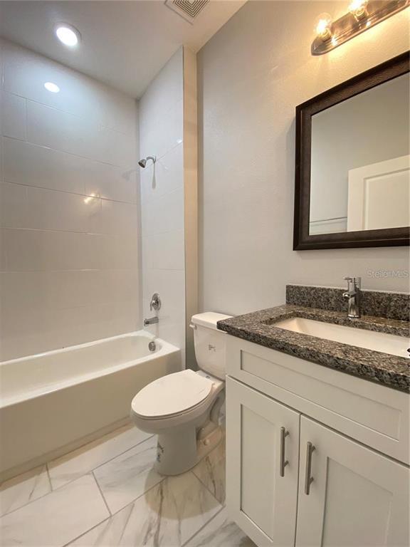 Building Photo - 853 Trina Ln