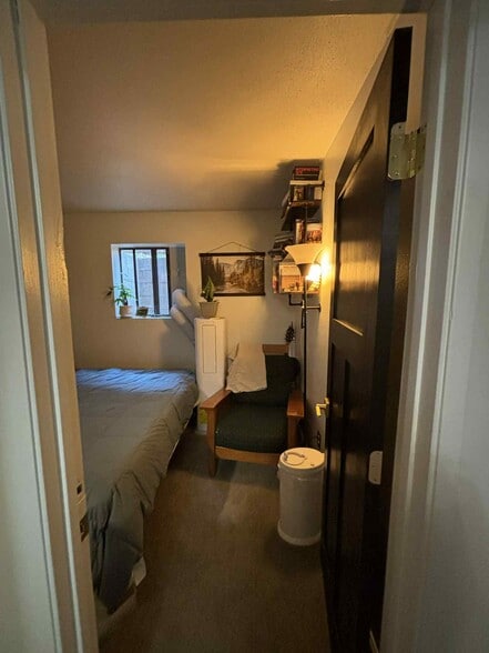 Master Bed - 332 E Main St