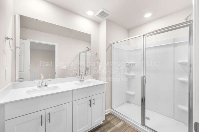 Building Photo - 5253 Brailey Cir