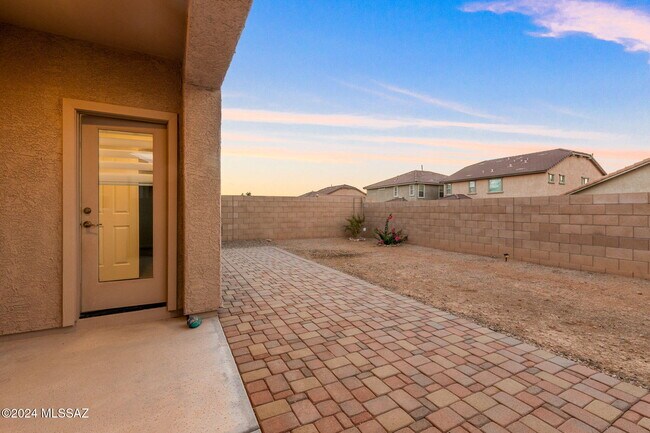 Building Photo - 11415 E Glowing Sunset Dr