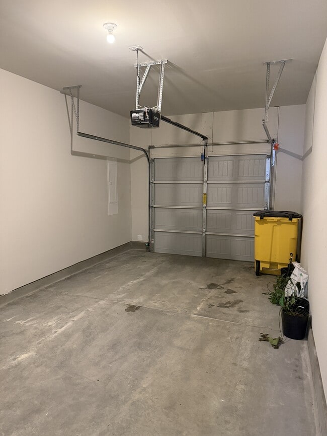 Building Photo - 71 Bloomsbury St