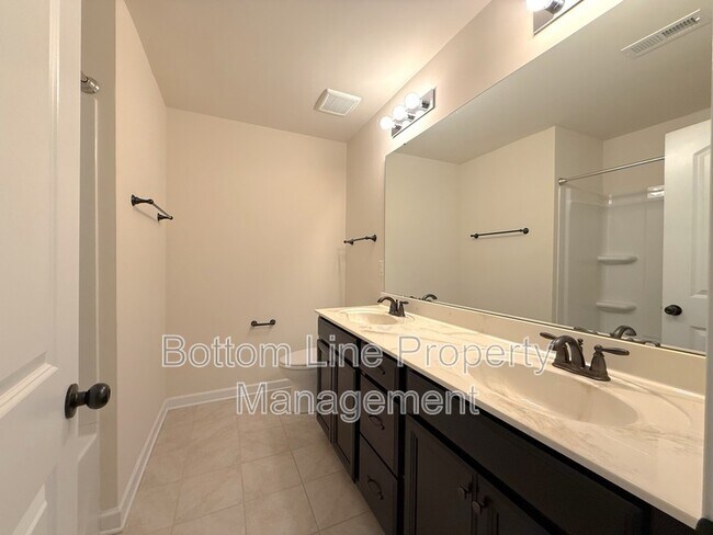 Building Photo - 5688 Garrow Glen Rd