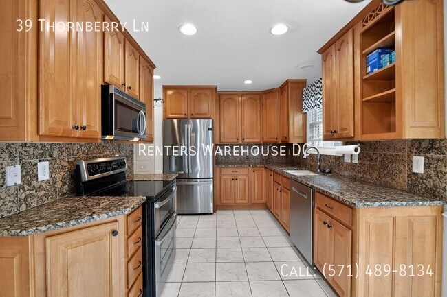 Building Photo - 39 Thornberry Ln