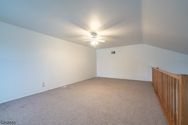 Building Photo - 14 Homestead Ln