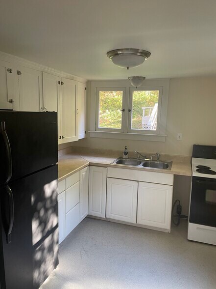 Building Photo - 387 Brooktondale Rd