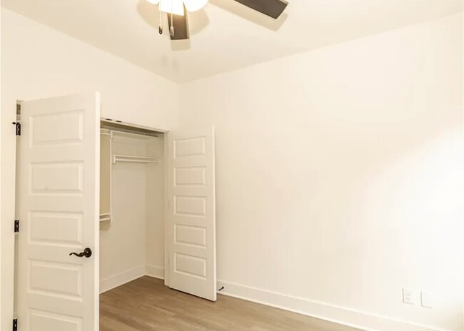 Building Photo - 252 Nebo St
