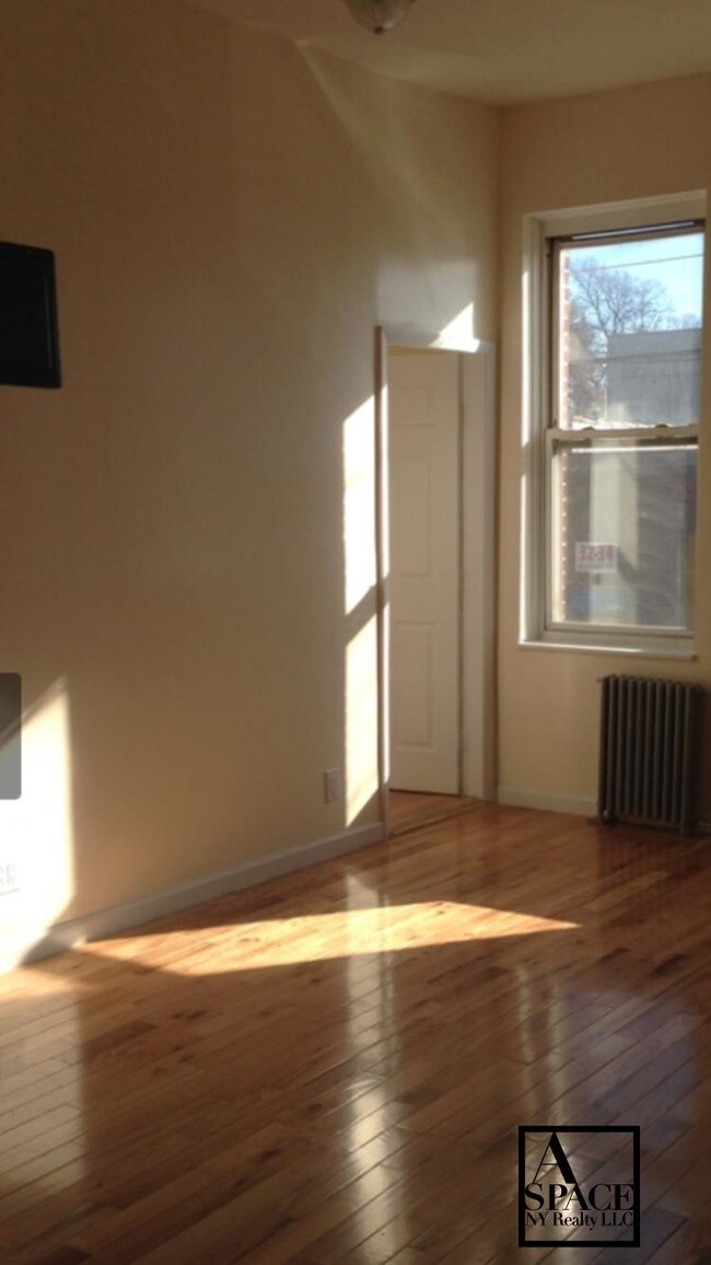 Building Photo - 26-20 Jackson Avenue