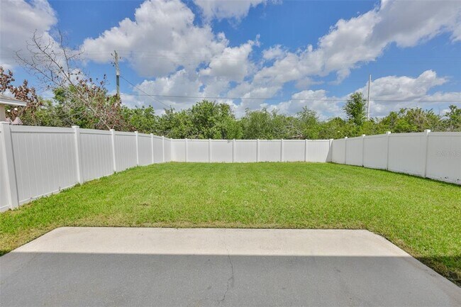 Building Photo - 10505 Opus Dr