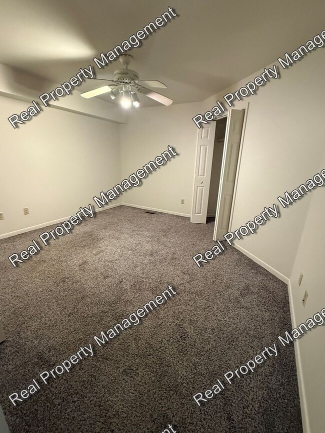 Building Photo - Large Three Bedroom Crown Point Duplex