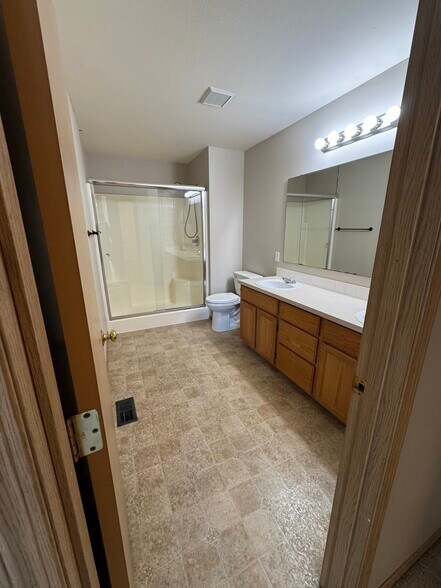 Building Photo - 1115 181st Street Ct E
