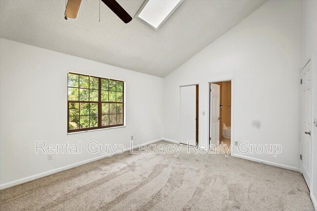 Building Photo - 803 Kettering Way