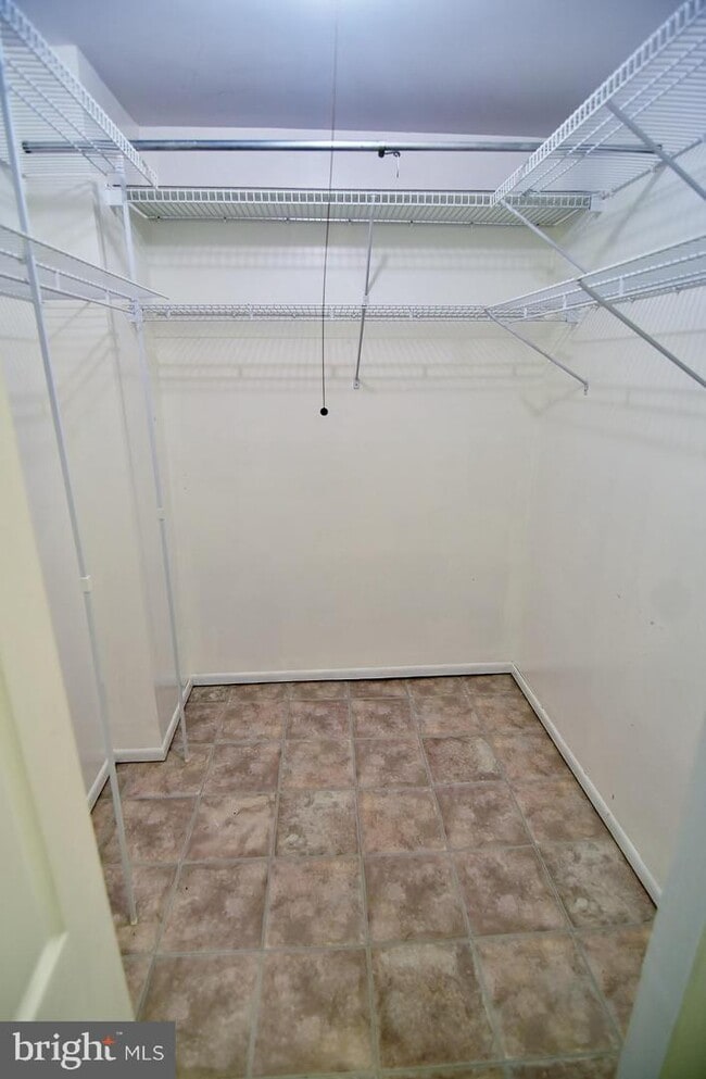 Building Photo - 21 Twin Brooks Dr