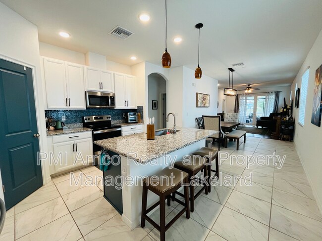 Building Photo - 6264 Great Bear Dr