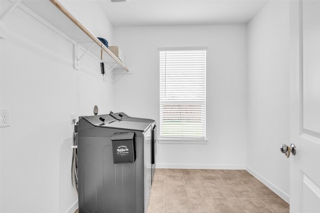 Building Photo - 17822 Carnation Gln Dr