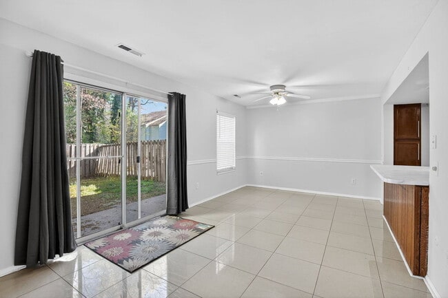 Building Photo - 1537 Bryan Ct