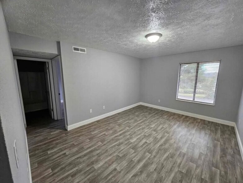 Building Photo - 345 McVey Rd