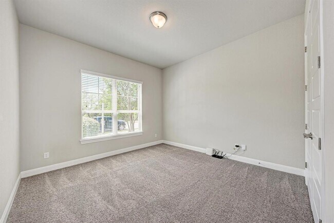 Building Photo - 2416 Echo Park Dr