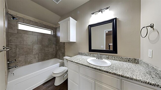 Building Photo - 11201 Coachmans Rd