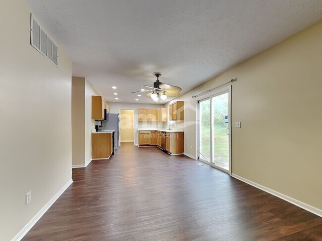 Building Photo - 3455 Lakebrook Ct