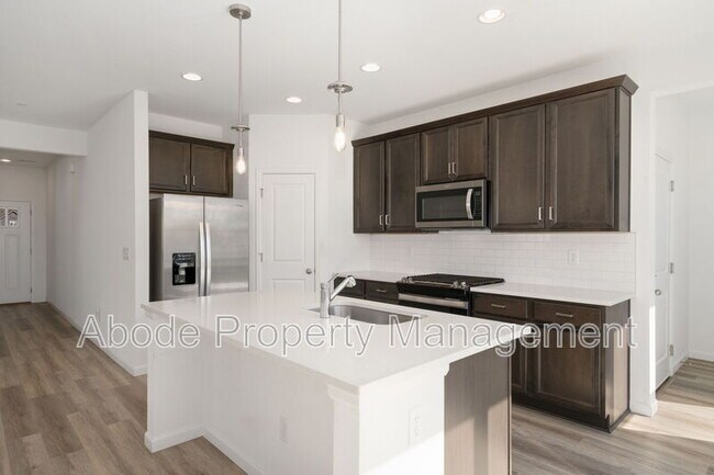 Building Photo - 2418 Cottongrass Ave