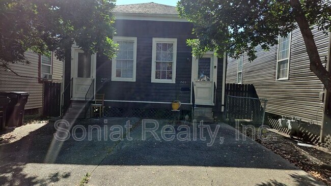 Primary Photo - 1505 Clouet St