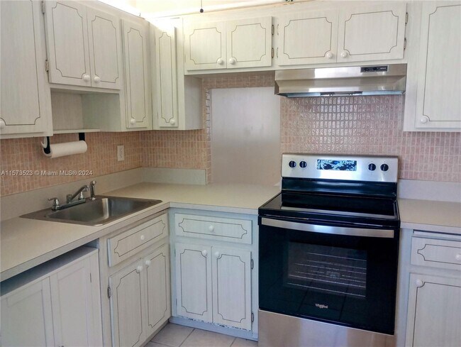 Building Photo - 2309 Park Ln