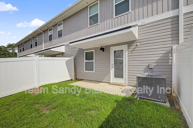 Building Photo - 9055 Golden Eye Dr
