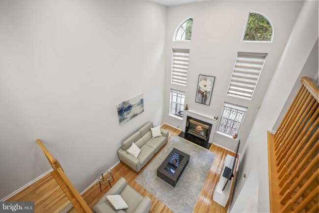 Building Photo - 204 Camelot Ct
