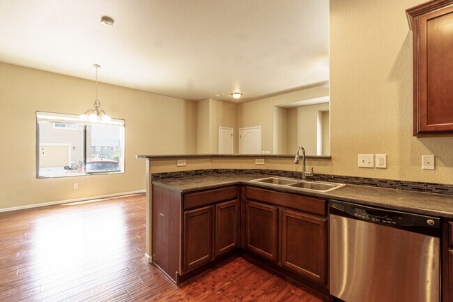 Building Photo - 5604 Saint Patrick View
