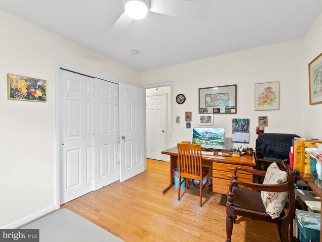 Building Photo - 9541 Bel Glade St