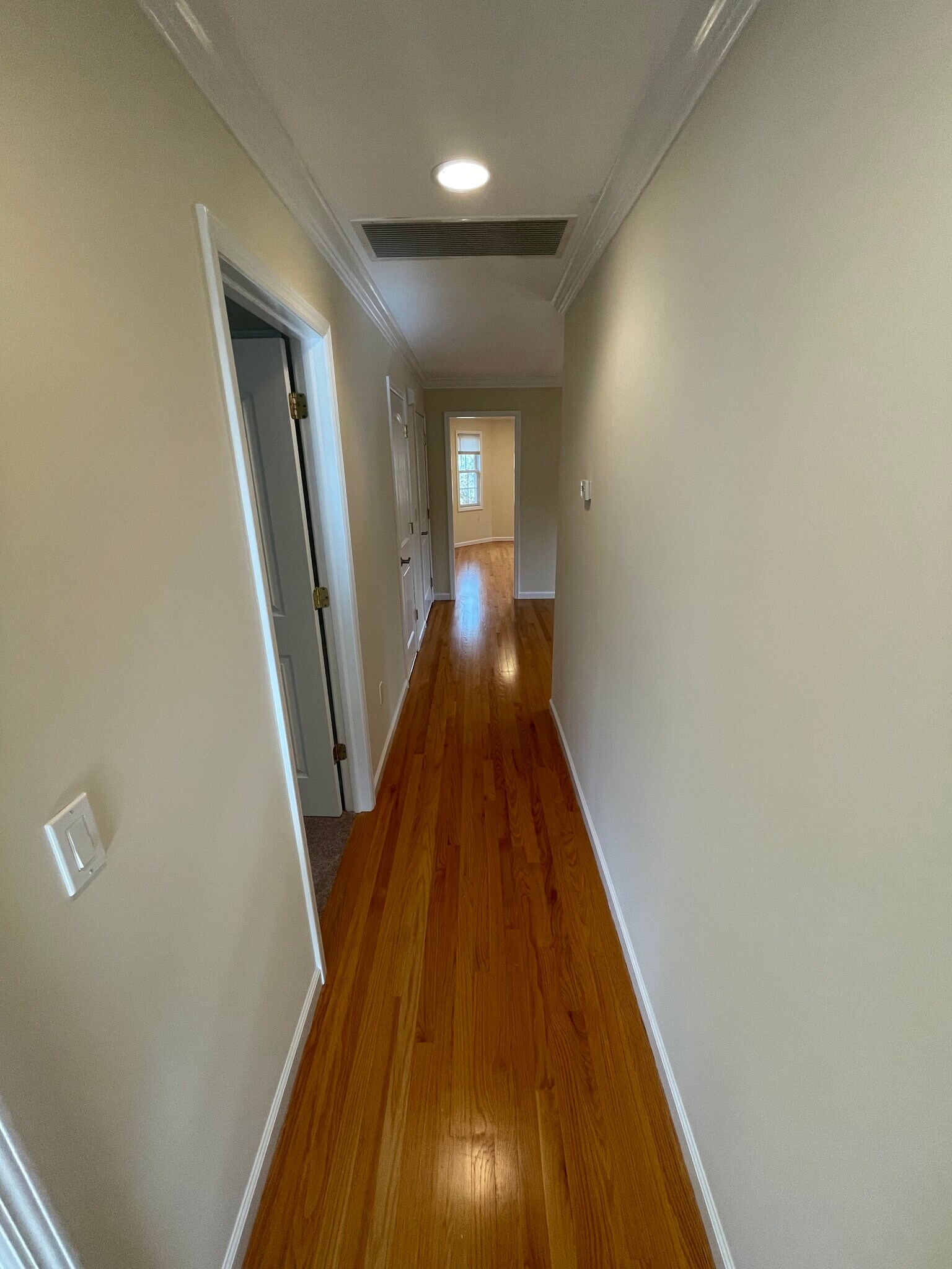 Building Photo - 292 Hemlock Ter