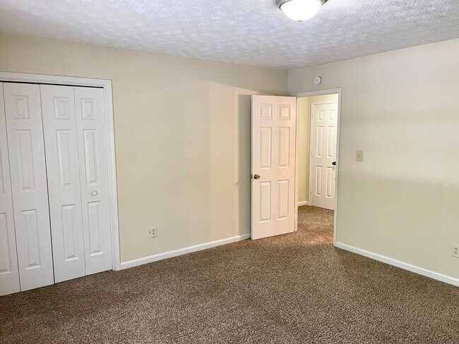 Building Photo - 310 S Jeff Davis Dr