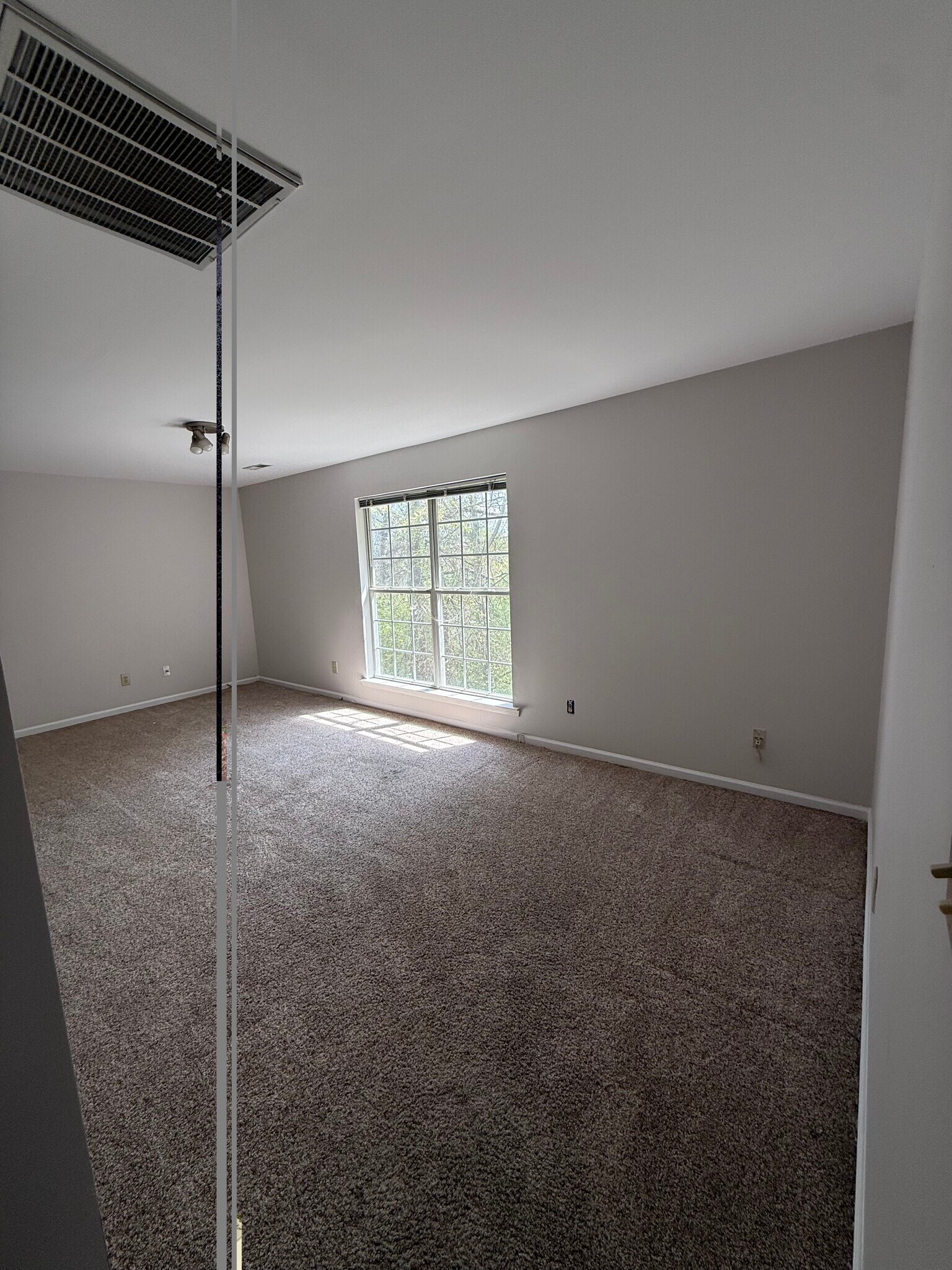 Building Photo - 2722 Wellington Dr