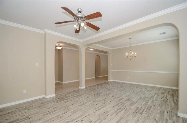 Building Photo - 210 Riverway Bluff Ln