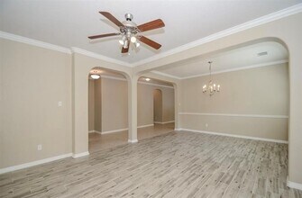 Building Photo - 210 Riverway Bluff Ln