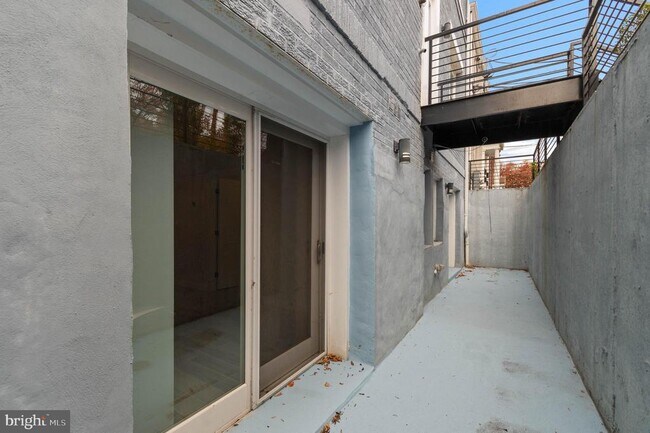 Building Photo - 5012 2nd St NW