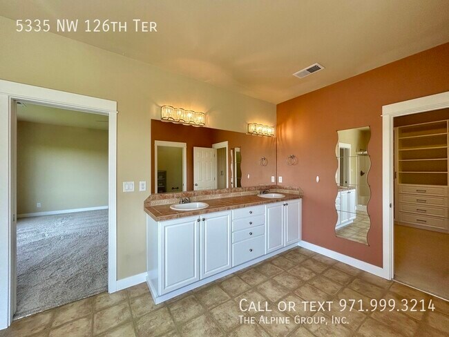 Building Photo - 5335 NW 126th Terrace