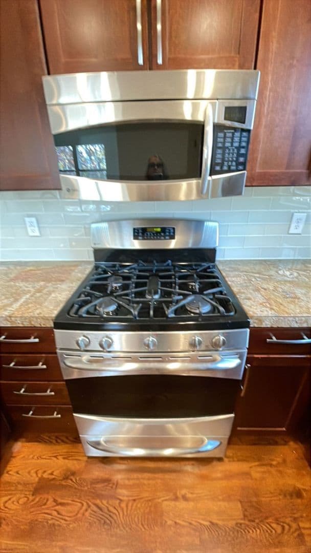 Building Photo - 122 Jackson Dr