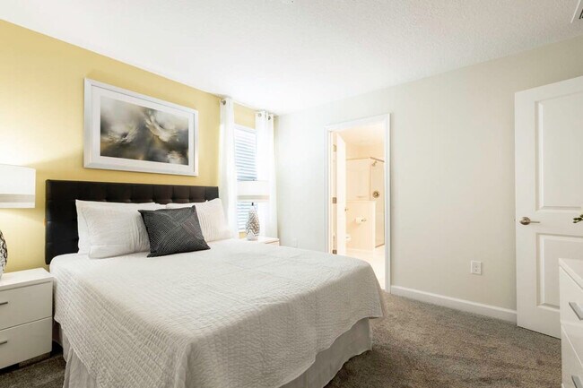 Building Photo - 8850 Cabot Cliffs Dr