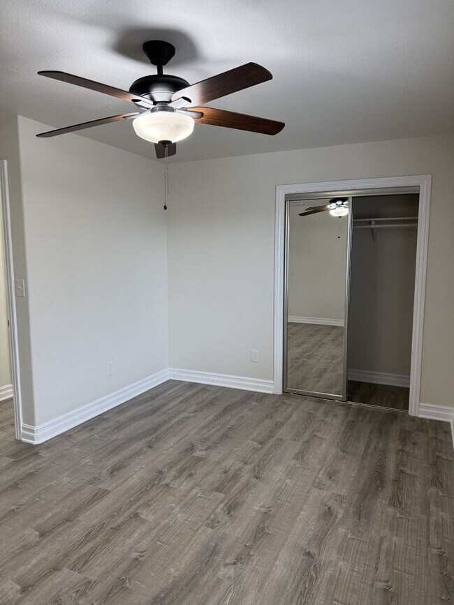 Building Photo - MOVE IN READY