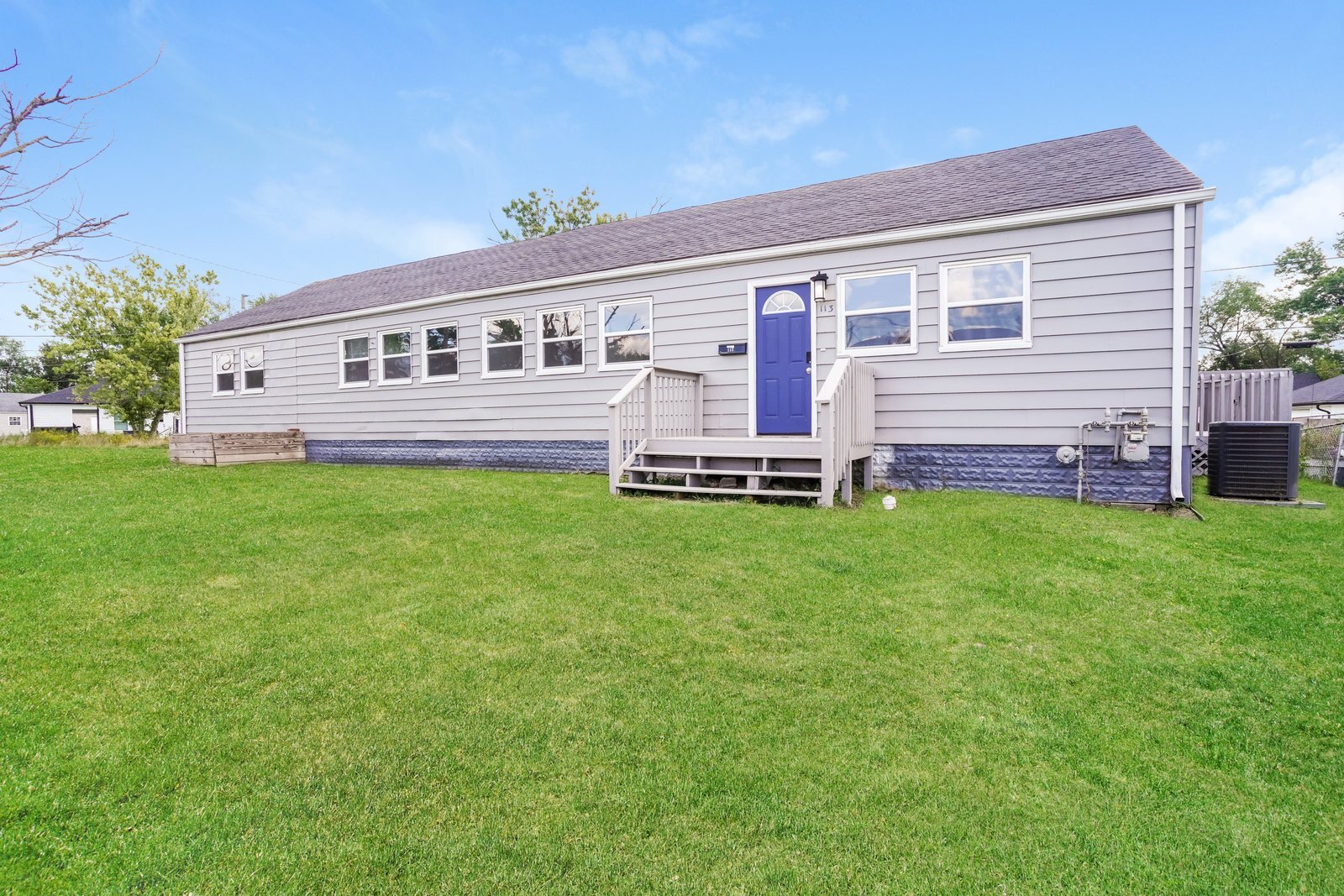 Building Photo - 113 Marshall Dr