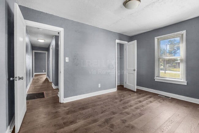 Building Photo - 1443 S 32nd St