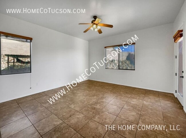 Building Photo - 1061 S Seldon Pl