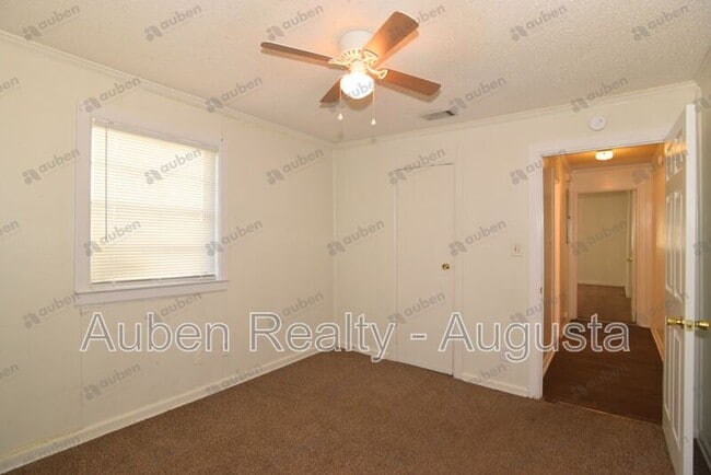 Building Photo - 2165 1/2 Telfair Street