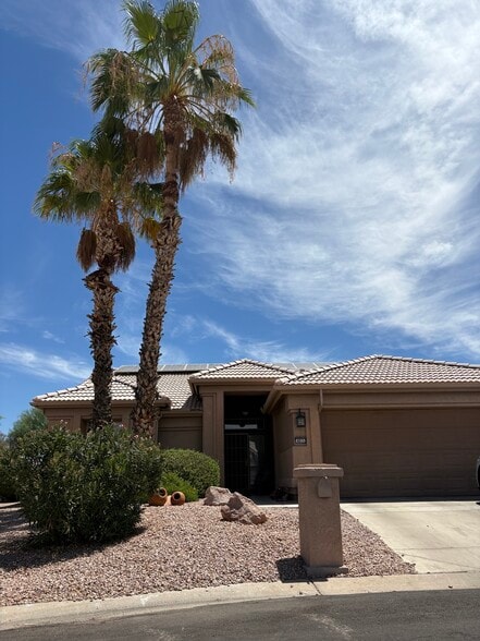 Building Photo - 4015 N 150th Ln
