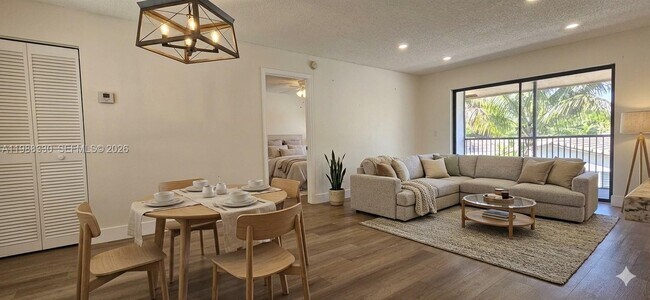 Building Photo - 11323 Royal Palm Blvd